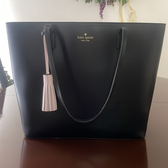 Large Kate Spade purse/tote - Picture 3 of 6